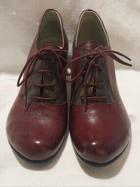 Mentha Anthropologie Burgundy Gray Leather Lace Up Dark Acedamia Retro Pump NWOB